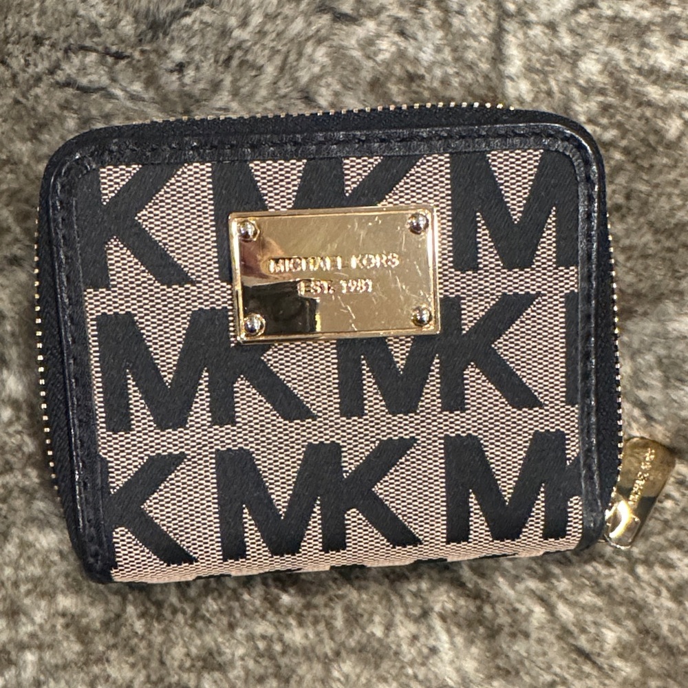 Michael Kors Black and Tan Monogram Key Holder